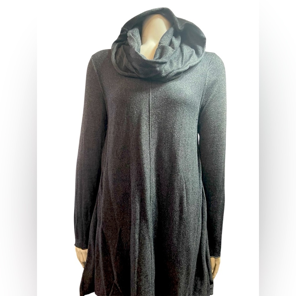 Chick Motherhood pool over sweater, Medium